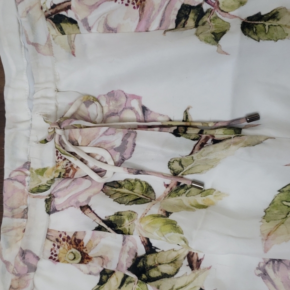 Haute Hippie Floral Silk Shorts Sz M - Picture 13 of 16